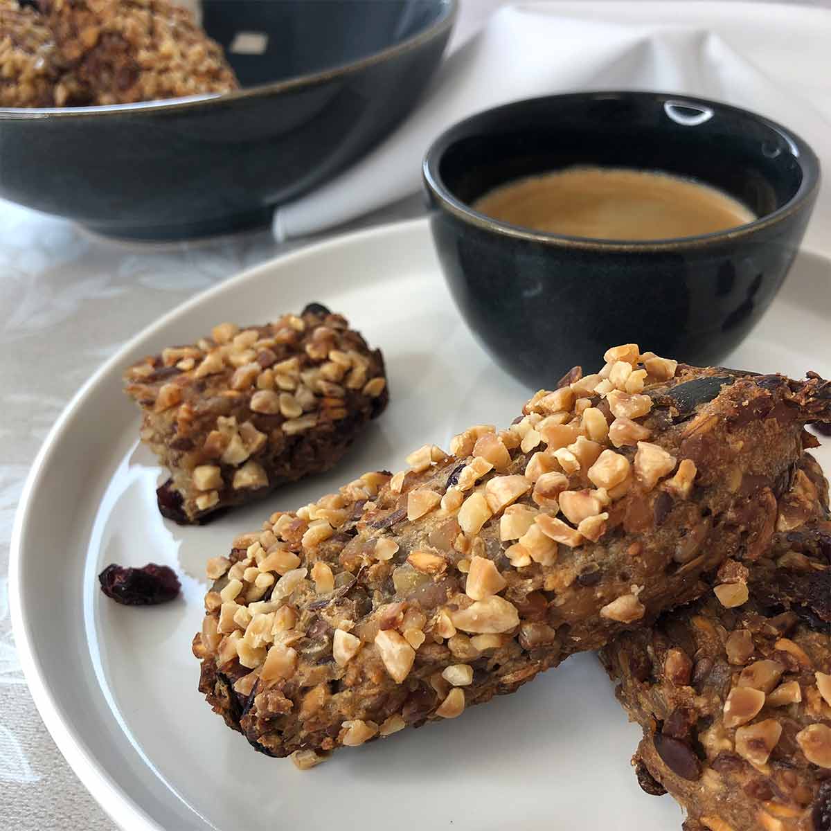 Power-Korn-Sticks mit Cranberries - Brötchen vegan